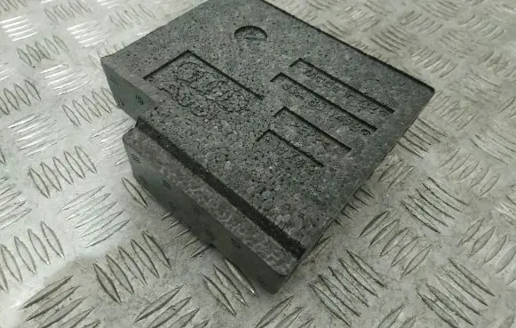 Battery bracket