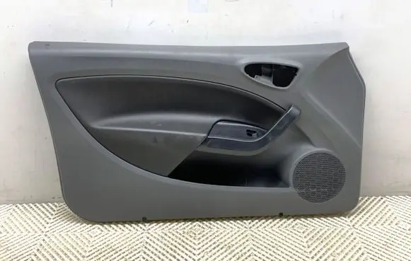Seat Ibiza IV (6J,6P) Front door card panel trim