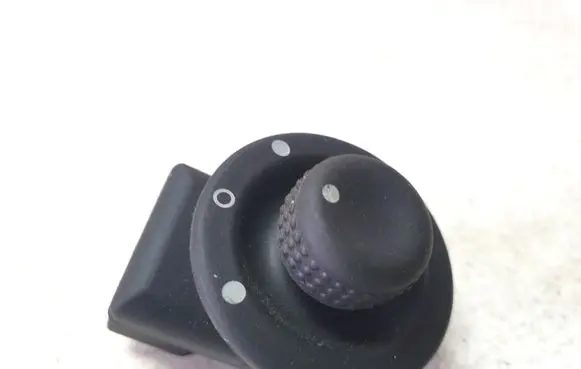 Renault Laguna II Wing mirror switch 8200002442A