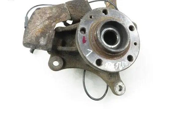 Peugeot 407 Front wheel hub spindle knuckle 