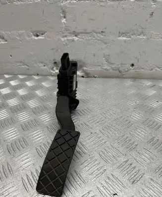 Audi A3 S3 8V Accelerator throttle pedal 5Q1723503F 6PV01062101