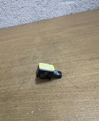 Mercedes-Benz A W176 Airbag deployment crash/impact sensor A1668210151 56054085AA