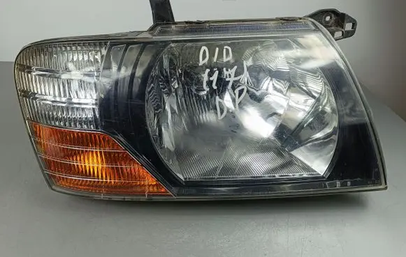 Mitsubishi Pajero Headlight/headlamp