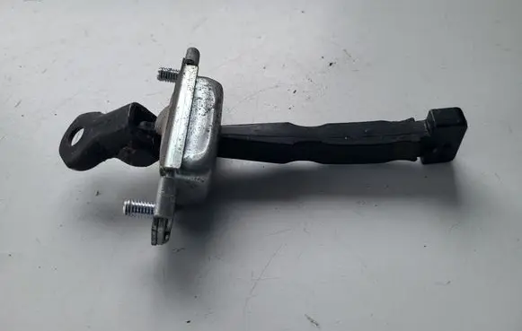 KIA Sportage Rear door check strap stopper