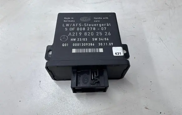 Mercedes-Benz E W211 Light module LCM 5DF00827807 A2198202526 0001309386