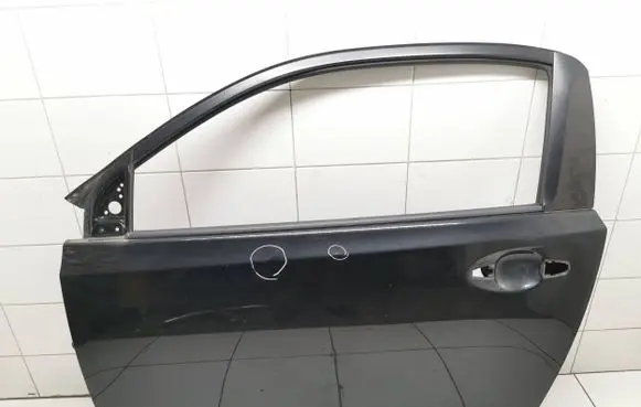 Door (2 Door Coupe)
