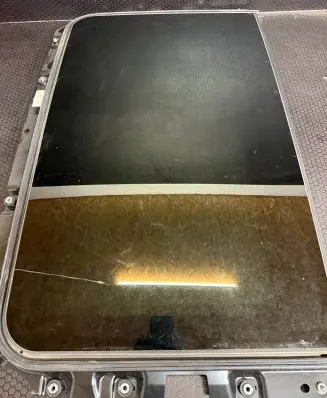 BMW 5 F10 F11 Sunroof glass 549696261 7228756