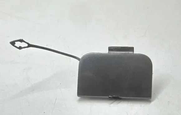 BMW 3 E46 Front tow hook cap/cover 825278502