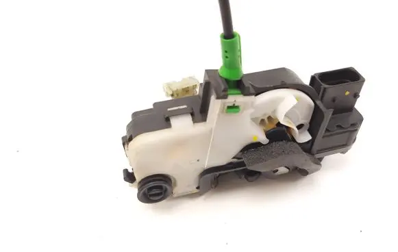 Opel Insignia A Front door lock 3023880RH1 13578025YU
