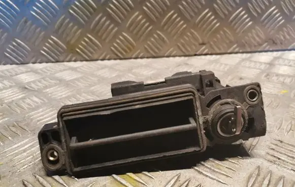 Mercedes-Benz CLK A209 C209 Tailgate/boot open switch button 2037500693