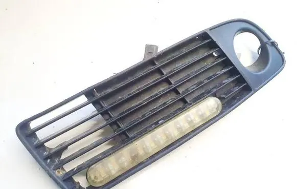 Audi A6 S6 C5 4B Front bumper lower grill 4B0807681J