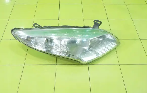 Renault Megane III Headlight/headlamp 260100018R
