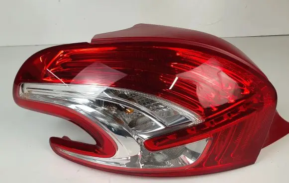 Peugeot 208 Rear/tail lights 9672628280