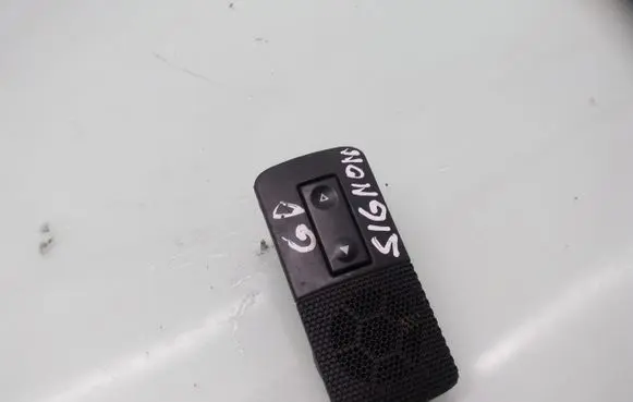 Opel Signum Electric window control switch GM24437646