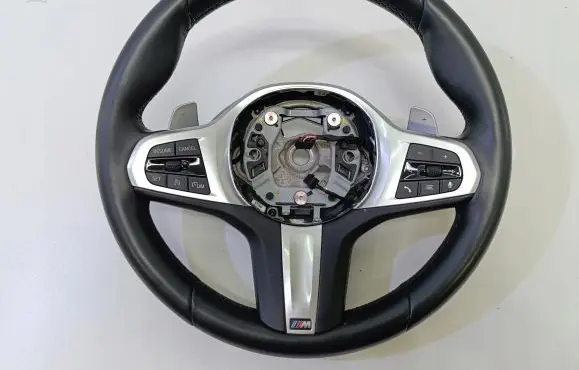 BMW 8 G15 Steering wheel