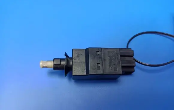 Mercedes-Benz E W211 Brake pedal sensor switch 0015454009
