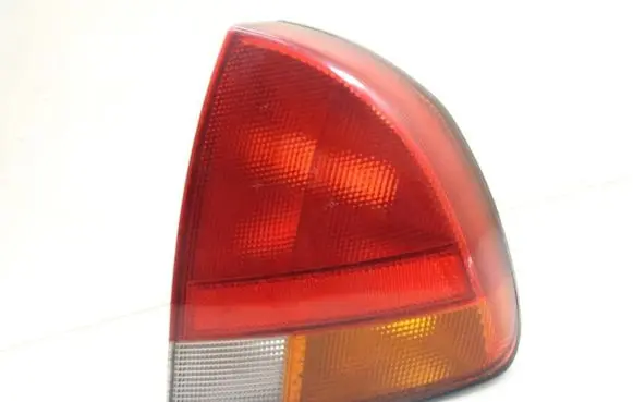 Mitsubishi Carisma Rear/tail lights