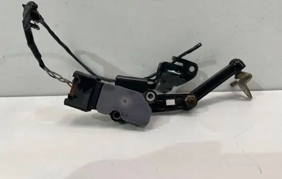 BMW 2 F46 Headlight/headlamp level sensor 6870200