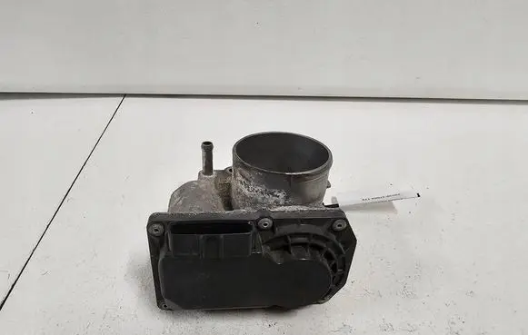 Toyota C-HR I Throttle body valve 22030-37060