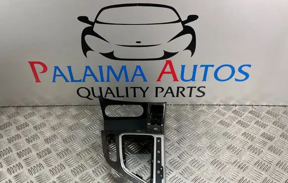KIA Optima Gear shifter surround trim plastic 846502TAL1