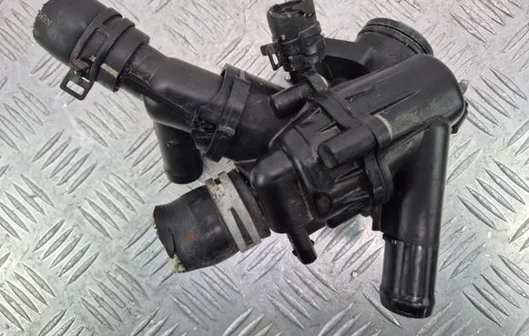 Mercedes-Benz A W176 Thermostat A2702000615