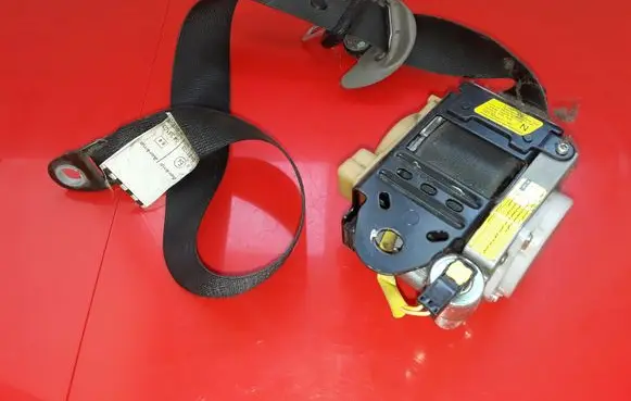 Mitsubishi Grandis Front seatbelt TKAF2N700 C9094HRS
