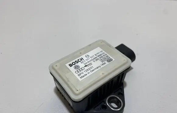 Audi A4 S4 B7 8E 8H ESP acceleration yaw rate sensor 8E0907637B 0265005618