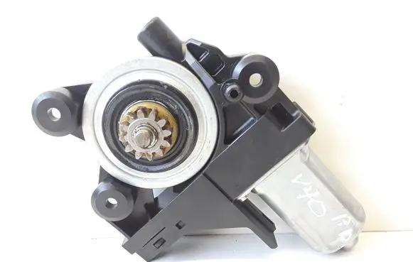Volvo V70 Front door window regulator motor 970714101