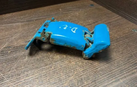 Iveco Daily 4th gen Loading door upper hinge 5801277563 56087