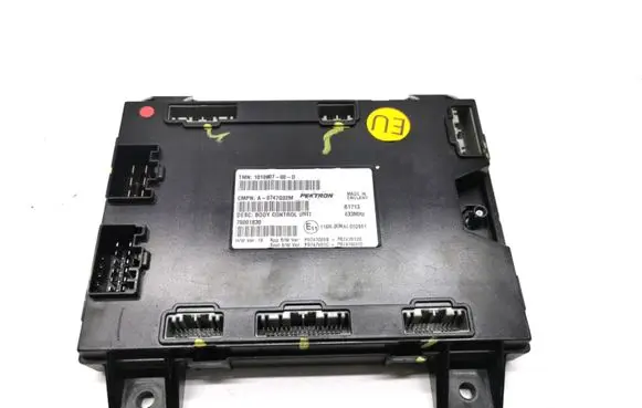 Tesla Model S Comfort/convenience module 1010907-00-D