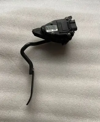Volkswagen Sharan Accelerator throttle pedal 7M3721603D YM219F836AB 6PV00777003