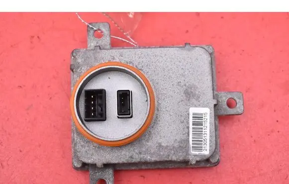 Volkswagen PASSAT CC Voltage converter/converter module 8K0941597B