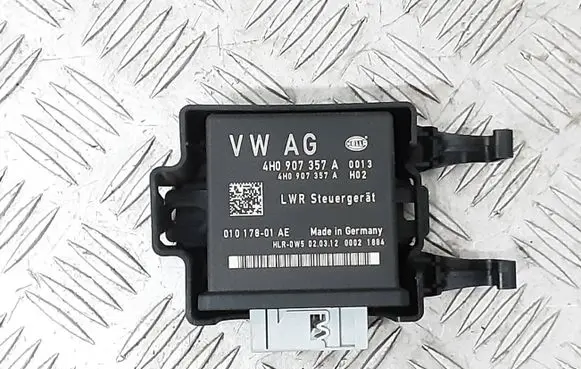 Audi A7 S7 4G Light module LCM 4H0907357A 01017801AE