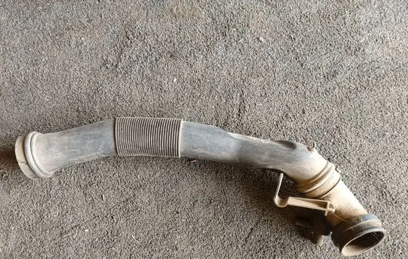 Audi A6 S6 C4 4A Air intake duct part 058129627H