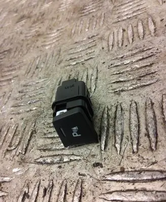 Chevrolet Captiva Parking (PDC) sensor switch 202010074