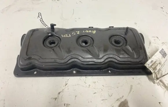 Audi A6 S6 C5 4B Rocker cam cover