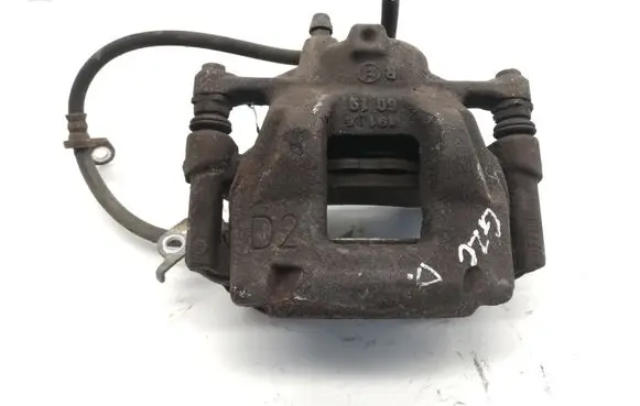 Toyota Auris E180 Front brake caliper