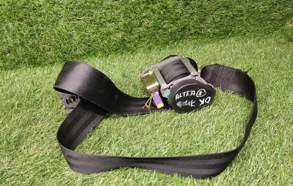 Seat Altea Front seatbelt 5P0857705B