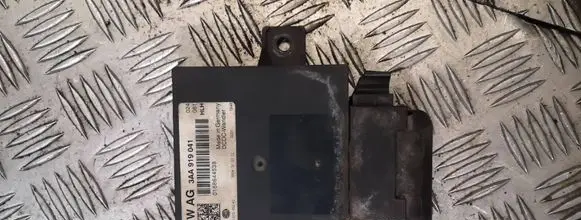 Volkswagen PASSAT B7 Voltage converter/converter module 3aa919041