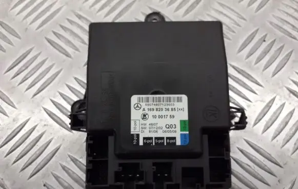 Mercedes-Benz A W169 Door control unit/module A1698203685