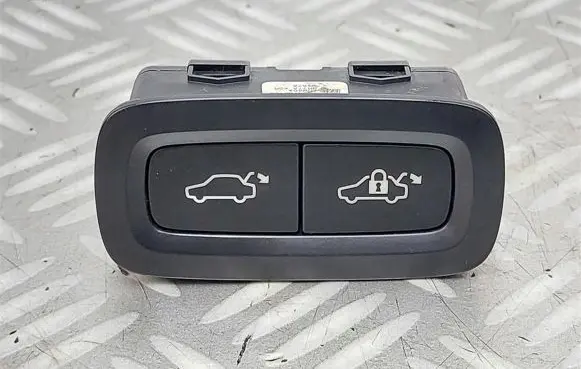 Volvo XC40 Tailgate opening switch 31674801