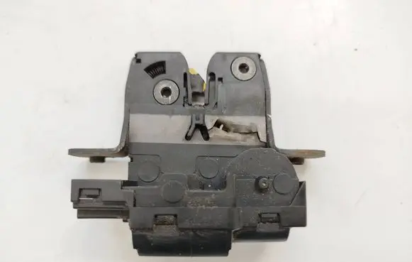 Renault Laguna II Tailgate/trunk/boot lock/catch/latch 8200257615B 300404