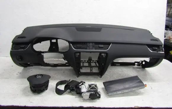 Skoda Octavia Mk3 (5E) Dashboard 5E0858757