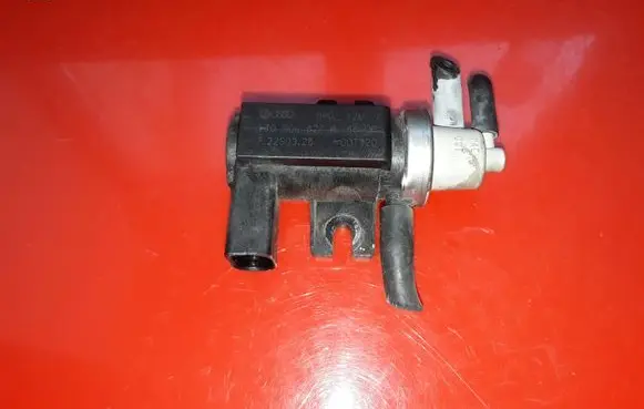 Skoda Fabia Mk1 (6Y) Turbo solenoid valve 1J0906627A 72290325