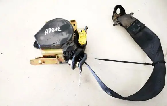 Renault Laguna II Rear seatbelt 5505047