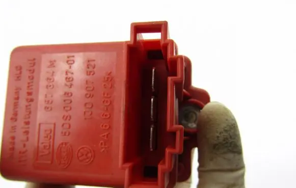 Volkswagen Bora Heater blower fan relay 1J0907521