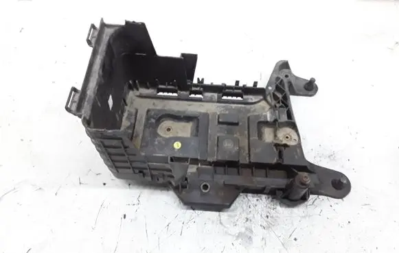 Skoda Octavia Mk2 (1Z) Battery tray 1K0915333