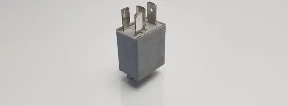 Volkswagen PASSAT B6 Other relay 1K0951253