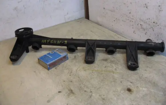 Renault Scenic I Fuel main line pipe 7700864726 7700273495