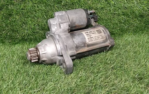 Volkswagen Jetta VI Starter motor 02M911024R 0001177008